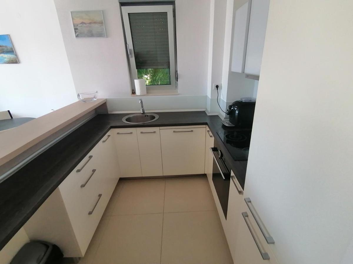 Apartman Sara Pržno Εξωτερικό φωτογραφία